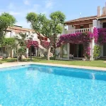 Residencial Tropicana By Carlosferien Nyaraló